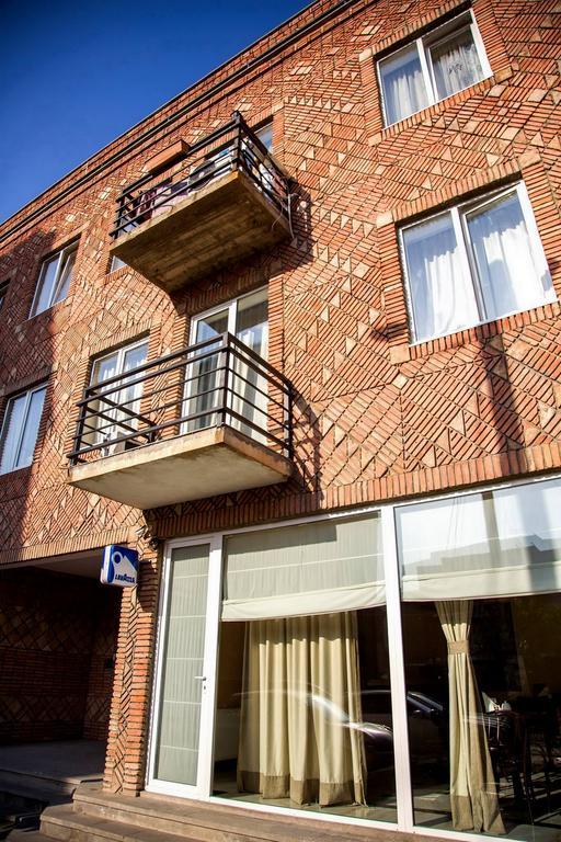 Hotel Feri Тбилиси Екстериор снимка